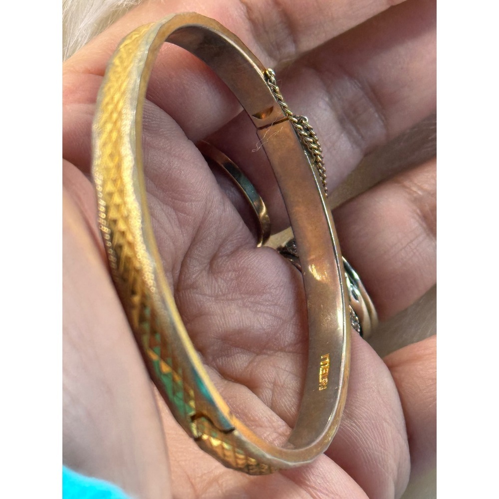 Vintage Pastelli Two Tone Diamond Cut Hinged Bangle Bracelet with Safety Chain - Picture 5 of 9